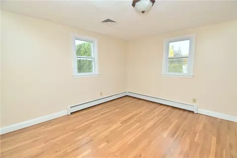 70 Eagle Rd, Cranston, RI 02920 photo 7