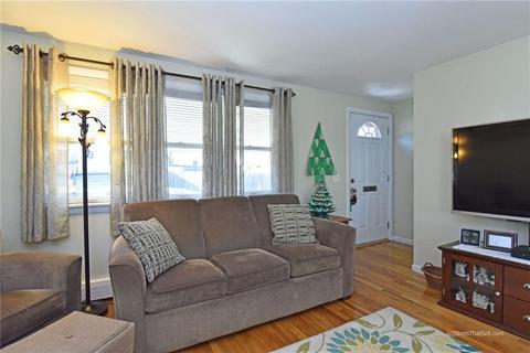 49 Read Ave, Coventry, RI 02816 photo 4