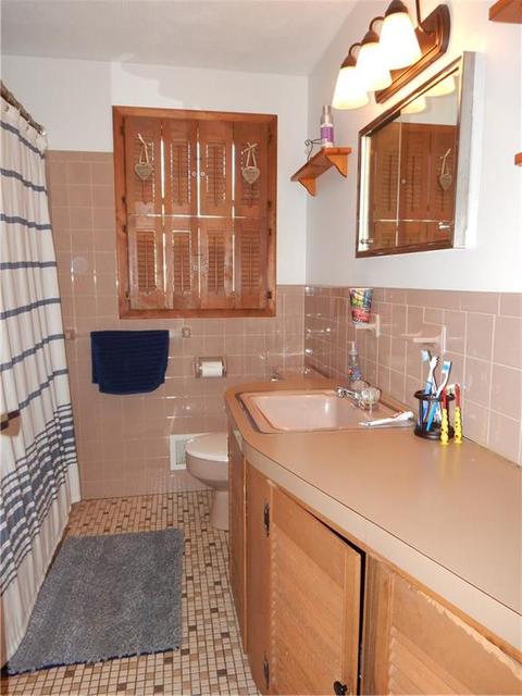 17 Hobbs Rd, Warwick, RI 02889 photo 9