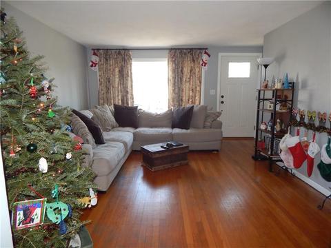 17 Hobbs Rd, Warwick, RI 02889 photo 4