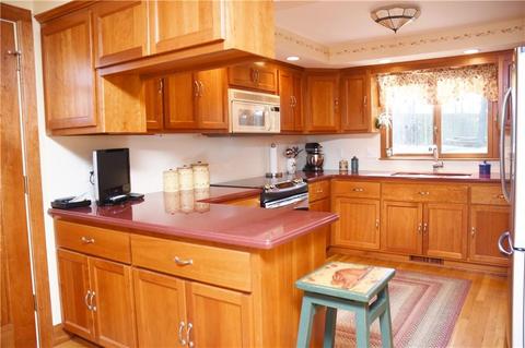 33 Cosmo St, Westerly, RI 02891 photo 9