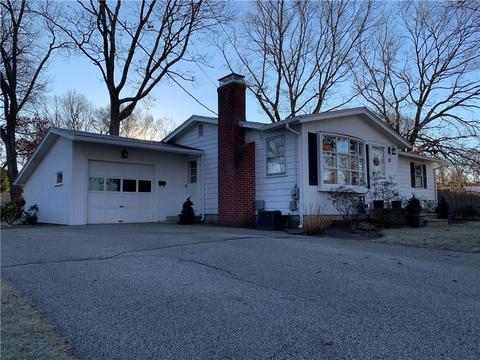 30 Covington Dr, Warwick, RI 02886 photo 3