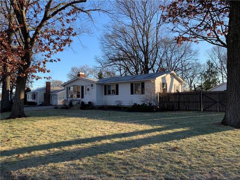 30 Covington Dr, Warwick, RI 02886 photo 2