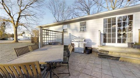30 Covington Dr, Warwick, RI 02886 photo 5