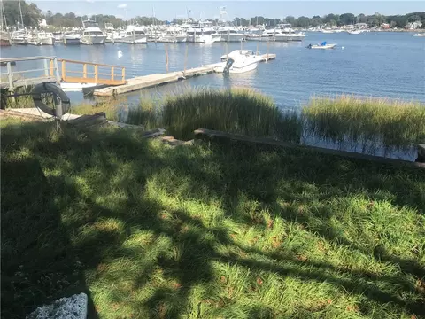 24 Logan St, Warwick, RI 02889 photo 17