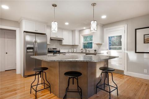 142 River St, Warwick, RI 02888 photo 4
