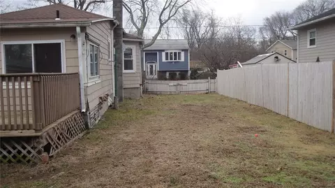 169 Lloyd Ave, Warwick, RI 02889 photo 4