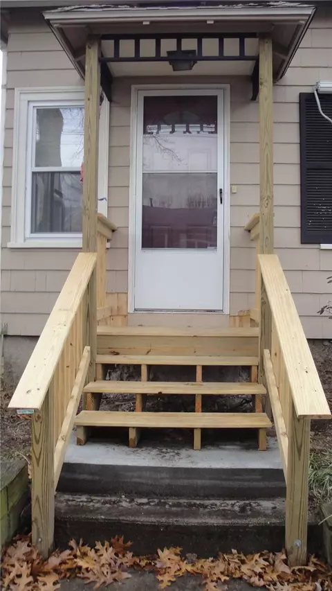 169 Lloyd Ave, Warwick, RI 02889 photo 3