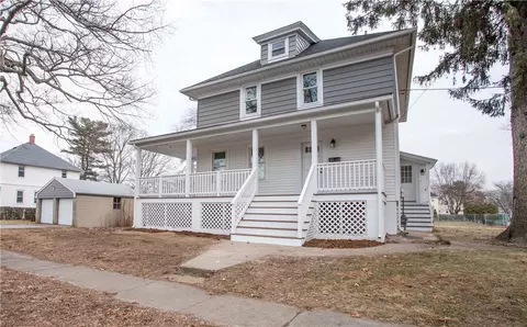150 Beach Ave, Warwick, RI 02889 photo 2