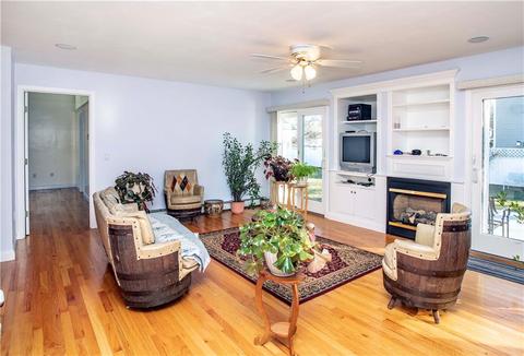 2 Cranberry Rd, Warren, RI 02885 photo 13