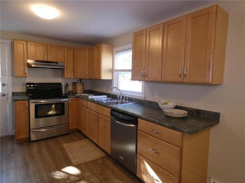 135 Gilbert St, Warwick, RI 02886 photo 3