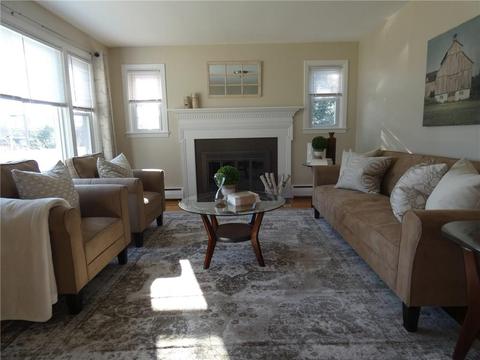 135 Gilbert St, Warwick, RI 02886 photo 6