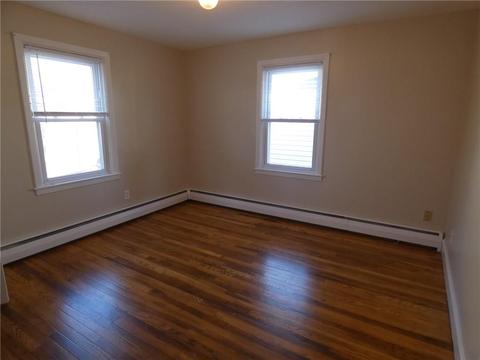 135 Gilbert St, Warwick, RI 02886 photo 12