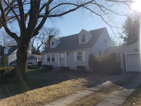 24 Westbrook Rd, Warwick, RI 02886 photo 1