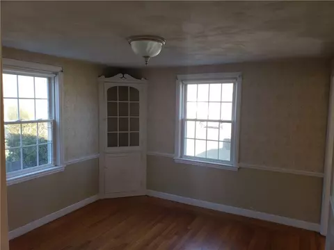 24 Westbrook Rd, Warwick, RI 02886 photo 4