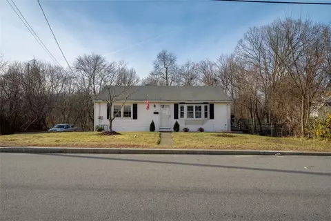 111 Saint Leon Ave, Woonsocket, RI 02895 photo 18
