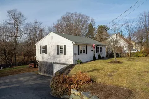 111 Saint Leon Ave, Woonsocket, RI 02895 photo 16