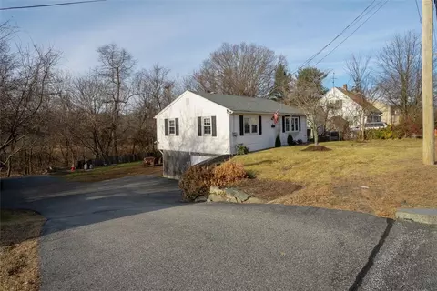 111 Saint Leon Ave, Woonsocket, RI 02895 photo 17
