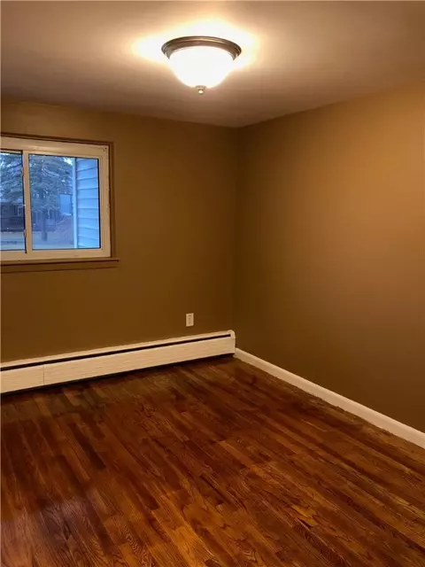 195 Vineyard Rd, Warwick, RI 02889 photo 9