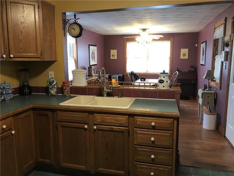 176 Aylsworth Ave, Woonsocket, RI 02895 photo 4