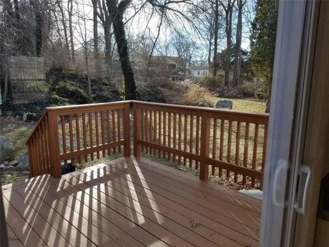 3 Maybrey Dr, Westerly, RI 02891 photo 2