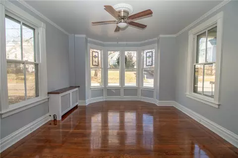 17 Spring St, Westerly, RI 02891 photo 2