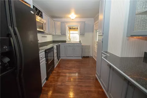 17 Spring St, Westerly, RI 02891 photo 5