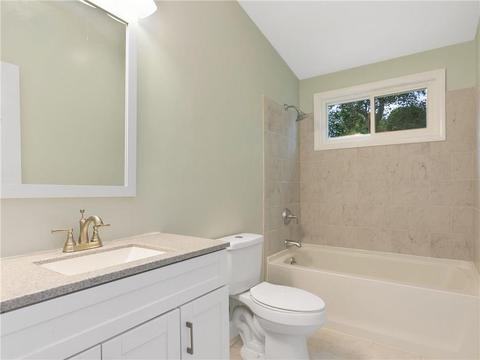 20 Darrow Dr, Warwick, RI 02886 photo 9