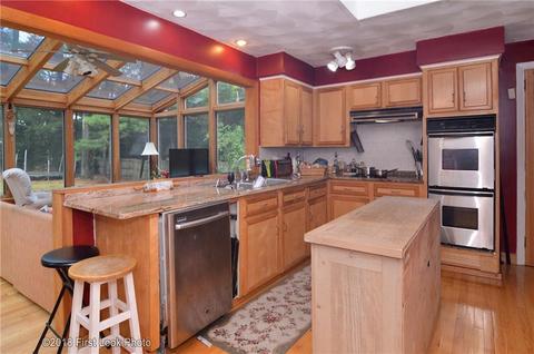 10 Circle Dr, Coventry, RI 02816 photo 3