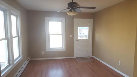 36 Williams St, Woonsocket, RI 02895 photo 3