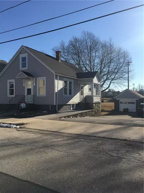 36 Williams St, Woonsocket, RI 02895 photo 1