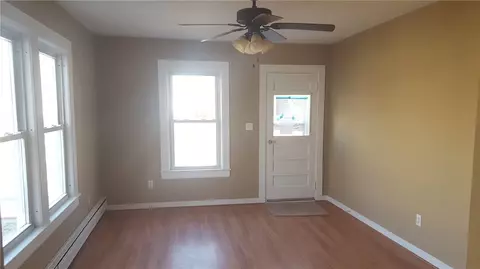36 Williams St, Woonsocket, RI 02895 photo 3