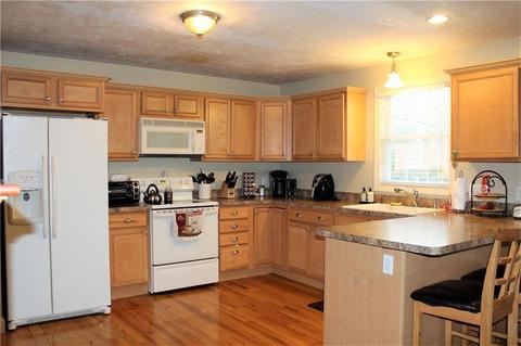 91 Grange Ave, Woonsocket, RI 02895 photo 3