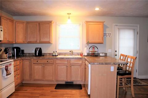 91 Grange Ave, Woonsocket, RI 02895 photo 4
