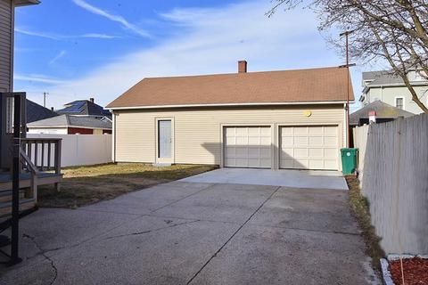 50 Warwick St, Woonsocket, RI 02895 photo 3