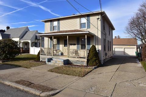 50 Warwick St, Woonsocket, RI 02895 photo 2