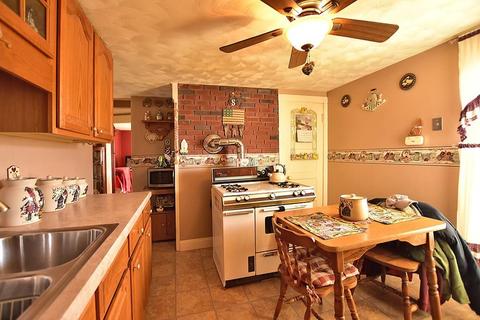 50 Warwick St, Woonsocket, RI 02895 photo 7