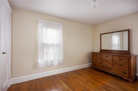 35 Maple Ave, Middletown, RI 02842 photo 15