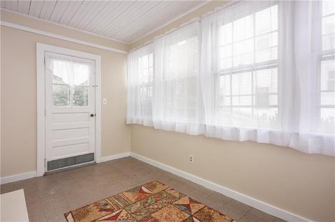 35 Maple Ave, Middletown, RI 02842 photo 12