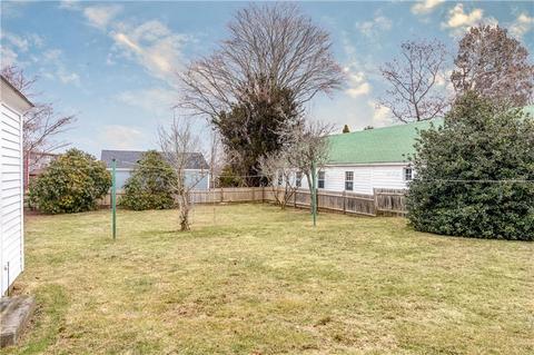 35 Maple Ave, Middletown, RI 02842 photo 20