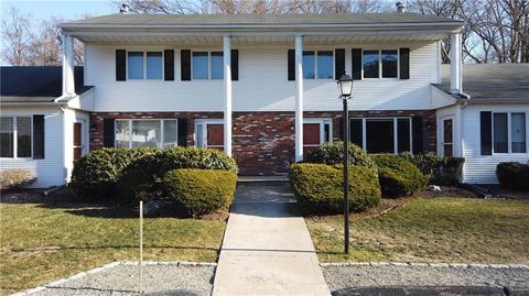 400 Commonwealth Ave #11, Warwick, RI 02886 photo 1