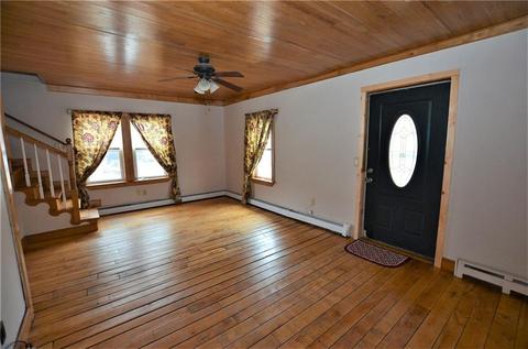 115 Custer St, Warwick, RI 02889 photo 4
