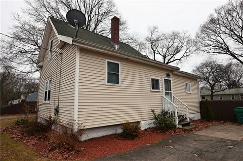 115 Custer St, Warwick, RI 02889 photo 3