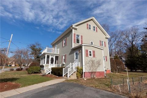 26 High St, Warwick, RI 02886 photo 4