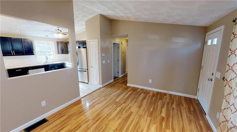 104 Doris Ave, Warwick, RI 02889 photo 4