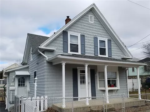 28 Yolande Pl, Woonsocket, RI 02895 photo 1