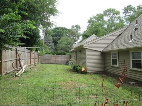 69 Prudence Ct, Warwick, RI 02888 photo 4