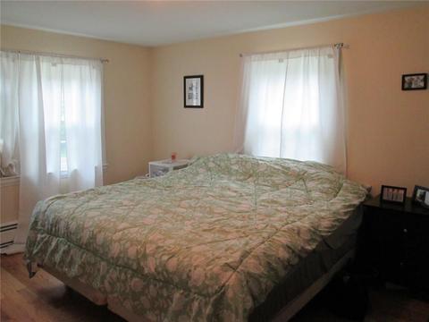 69 Prudence Ct, Warwick, RI 02888 photo 16