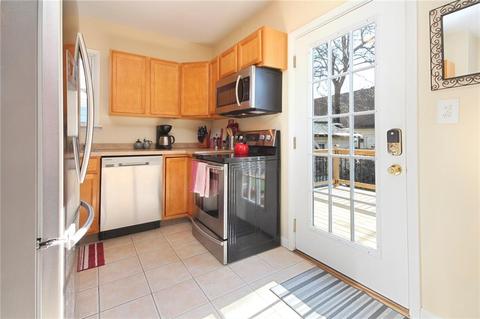 8 Harding Ave, Warwick, RI 02888 photo 6