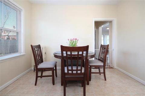 8 Harding Ave, Warwick, RI 02888 photo 10